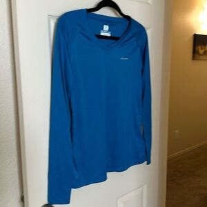 Blue Columbia Women’s V neck with Omni Wick